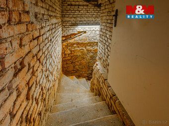 We offer for sale a multi-generational family house in the village of Jarkovice