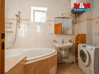 We offer for sale a multi-generational family house in the village of Jarkovice