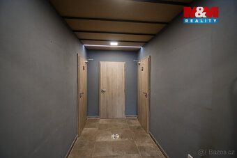Nabízíme Vám k pronájmu obchodní prostor o celkové výměře 18
