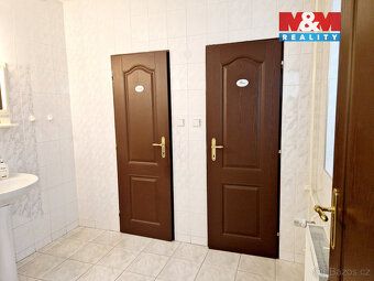 Nabízíme pronájem kancelářských prostor v centru města Chomu