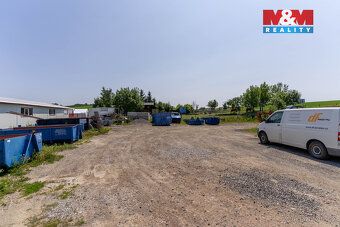 Na sprzedaż oferujemy działkę komercyjną o powierzchni 1429 m² w Kovalowicach.