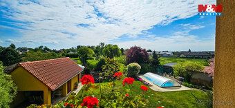 We offer for sale a spacious family house in the desirable location of S
