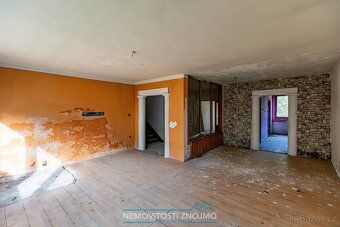 K prodeji nabízíme vilu 5+1 u vody, o zastavěné ploše 210m2,