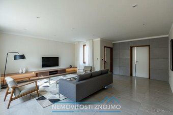 K prodeji nabízíme vilu 5+1 u vody, o zastavěné ploše 210m2,