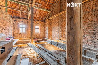V samotném centru města Štíty, přímo na náměstí, nabízíme k 