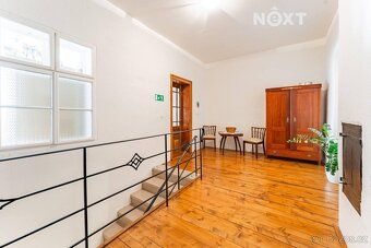 V samotném centru města Štíty, přímo na náměstí, nabízíme k 