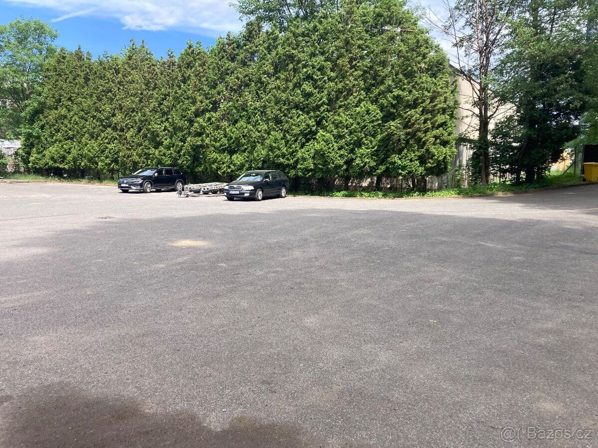 Nabízím parkování osobních , užitkových i nákladních vozidel