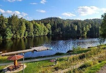 Nabízíme k pronájmu (pacht) zavedenou restauraci v přírodním