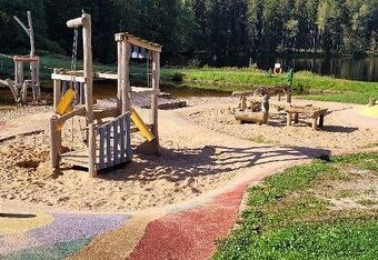 Nabízíme k pronájmu (pacht) zavedenou restauraci v přírodním