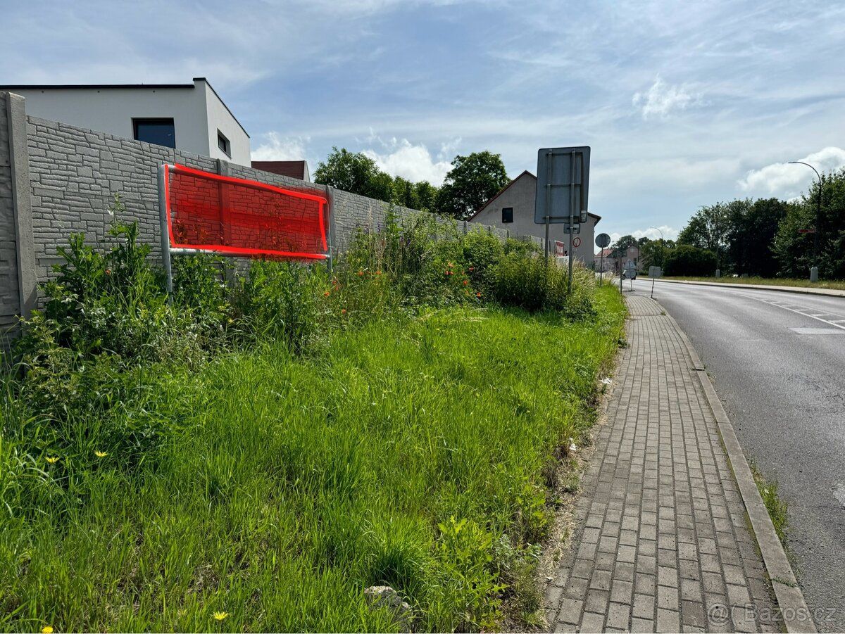Nabízím k pronajmu 2x reklamní plochu v Krupce - Maršov. Je 