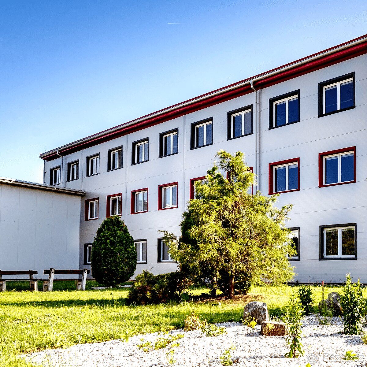 Bezpečné parkování pro kamiony – Plzeň
Odstavná plocha až 35