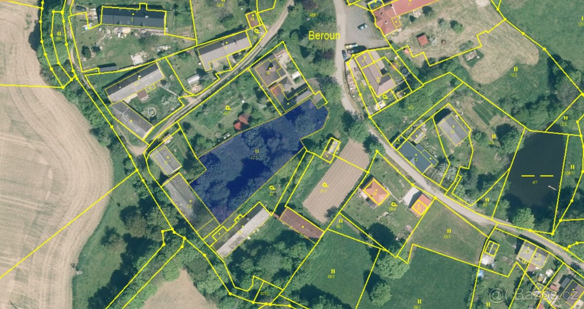V malebné vesničce Beroun mezi městy Úterý a Teplá nabízíme 