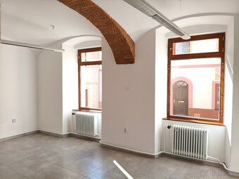 Pronajmu prostory v centru České Lípy vhodné jako kancelářsk