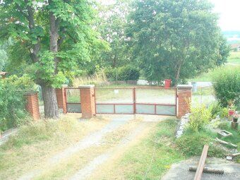 Byt ve vile 90m2 po rekonstrukci,nová okna,rozvody.Topení kr