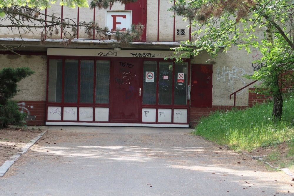 Nabízím k prodeji samostatnou garáž o výměře 18 m², která je