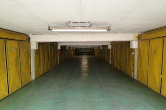 Nabízím k prodeji samostatnou garáž o výměře 18 m², která je