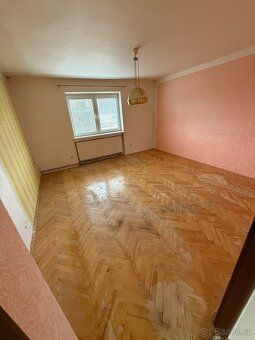 Investiční příležitost – bytový dům + velký stavební pozemek