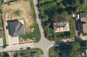 Nabízim jako přímy majitel pozemek 493 m² kolem bytovky (Hav