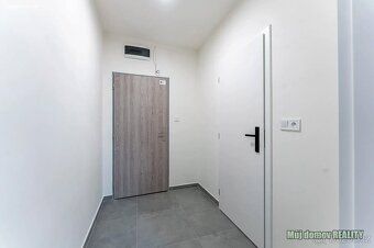 # Pronájem útulného bytu 1+kk s terasou | 22 m and sup2; + t