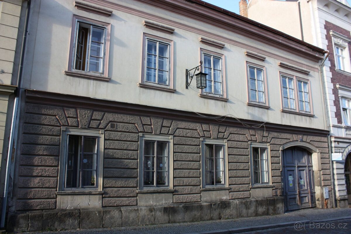 K pronájmu.
Kutná Hora, centrum, ulice Vocelova 343. Nabízím