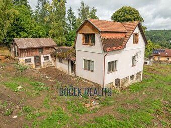 Nabízím k prodeji prostorný dvougenerační rodinný dům s velk