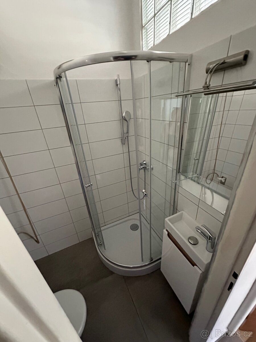 Pronájem nově zrekonstruované garsonky, Mrázova 52, Litoměři