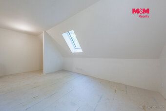 Nabízíme k prodeji rodinný dům ve Vejprtech s pozemkem 748 m