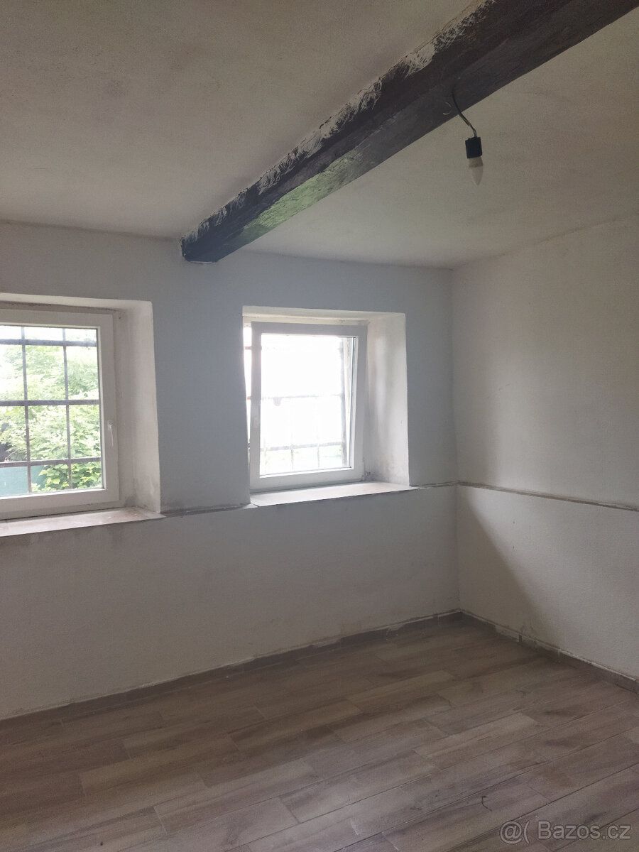 Pronajmu domek 1+1 45m2 s příslušenstvím, bezbariérový. Malá