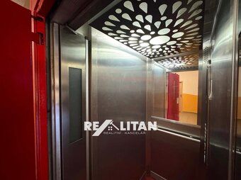 Pro prohlídku, volejte: 608 460 172 Výhradně Vám nabízíme př
