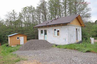 Ve výhradním zastoupení nabízíme mimořádný stavební pozemek 