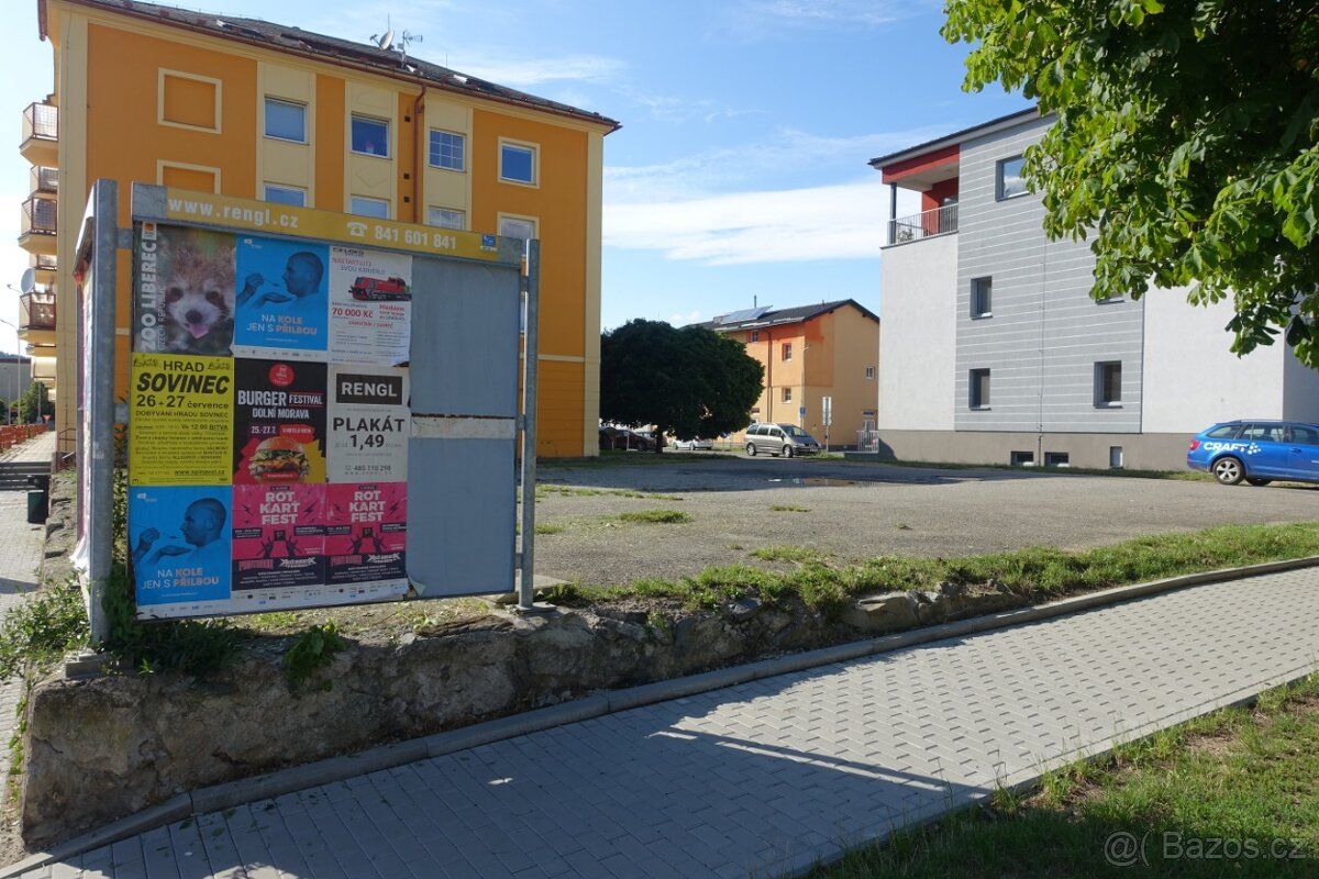 Pronajmeme pozemek v blízkosti centra města,vhodný např.k pa