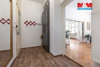 Luxusní výměra v osobním vlastnictví, parkovací stání ve dvo
