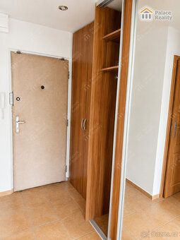 Nabízíme Vám k pronájmu velice hezký byt 1+kk s lodžií v čás