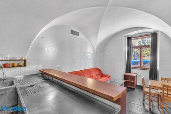 Bydlení v srdci města plném kultury a historie – pronájem čá