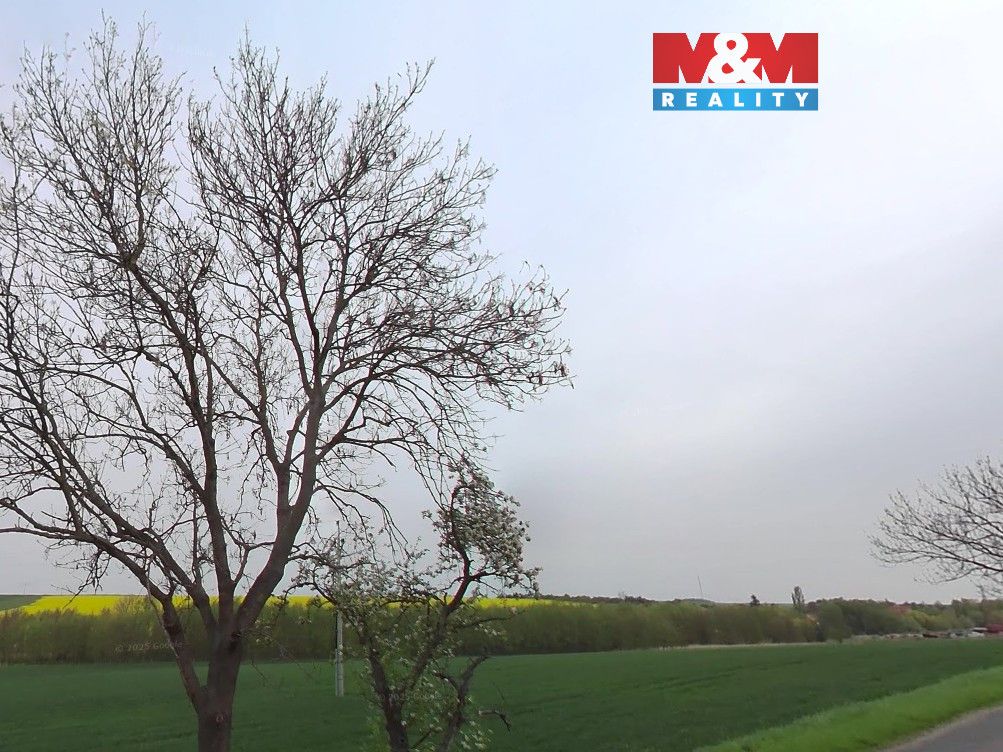 Nabízíme k prodeji pole o výměře 32 480 m² v katastrálním úz
