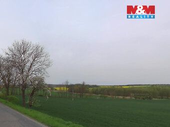 Nabízíme k prodeji pole o výměře 32 480 m² v katastrálním úz