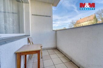 Nabízíme k prodeji družstevní, prostorný a slunný byt 3+1 o 