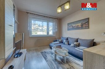 Nabízíme k prodeji družstevní, prostorný a slunný byt 3+1 o 