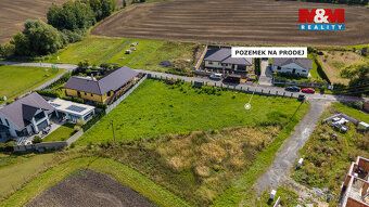Nabízíme k prodeji pozemek o rozloze 853 m², ideální pro výs