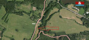 Nabízíme k prodeji rozsáhlý pozemek o výměře 19732 m², umíst