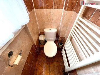 , prodej bytové jednotky 2+1 a hospodářské budovy se zahrado