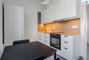 Pronájem pokoje vč. poplatků a energií. , Reality 11 Vám zpr
