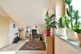 Společnost RE/MAX Future si Vám dovoluje nabídnout k prodeji
