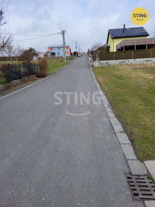 Nabízíme Vám ke koupi stavební parcelu o výměře 650 m2 v Bol