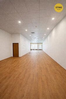 Nabízíme k pronájmu obchodní prostory o velikosti cca 125 m²