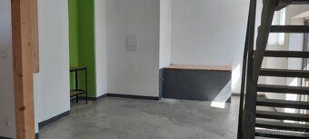 Olomouc Nemilany.Najem 5000kč měsičně + elektřina.