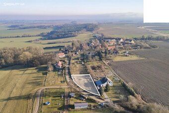 Budowlany grunt 1 176 m² – spokojna lokalizacja w pobliżu