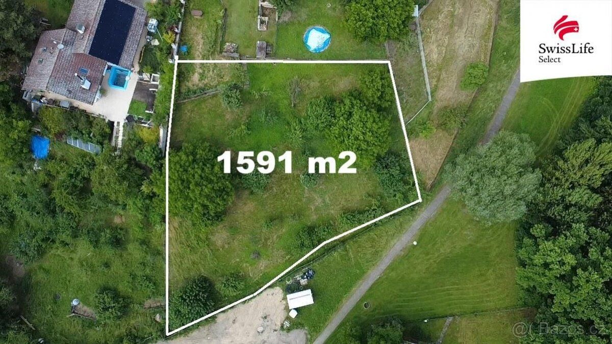 Продається земельна ділянка площею 1 591 м² у Єніковіцах