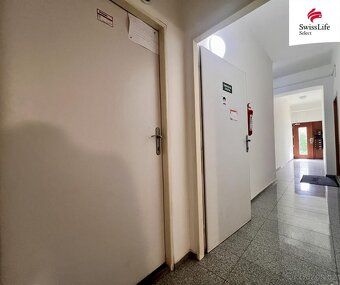 We offer for sale a non-residential unit with an area of 22