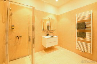 I am offering long-term rental of an above-standard